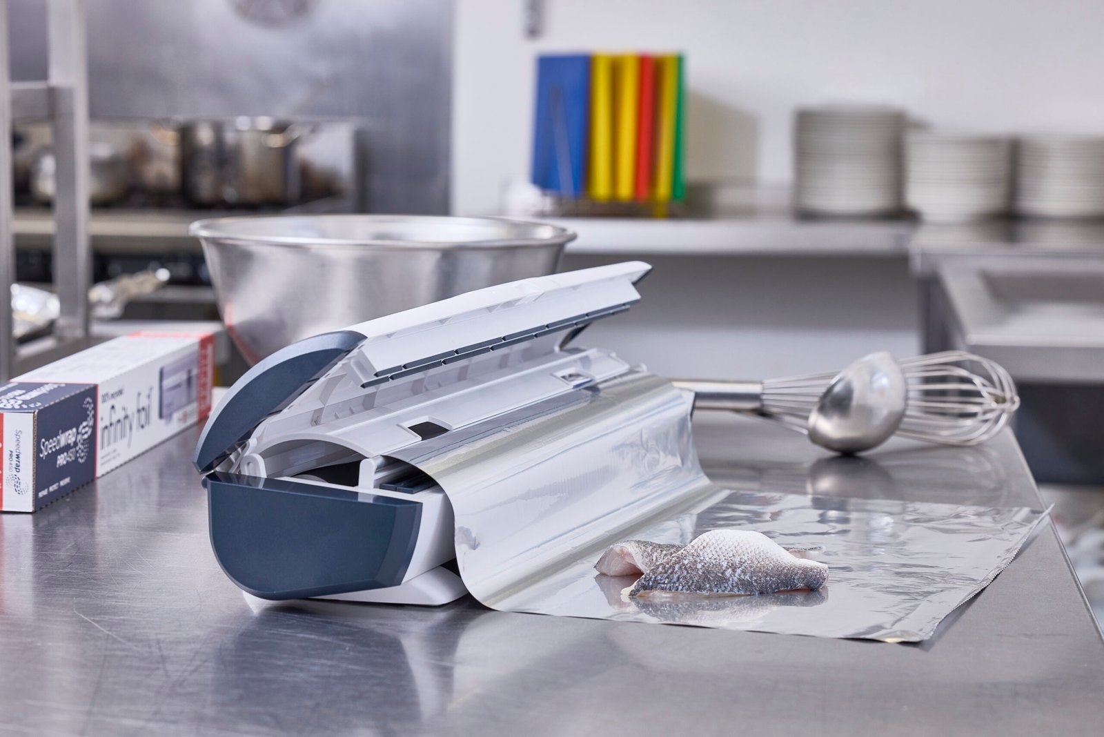 SPEEDWRAP PRO 90 METRE INFINITY FOIL DISPENSER REFILLS PACK OF 3 - Image 4